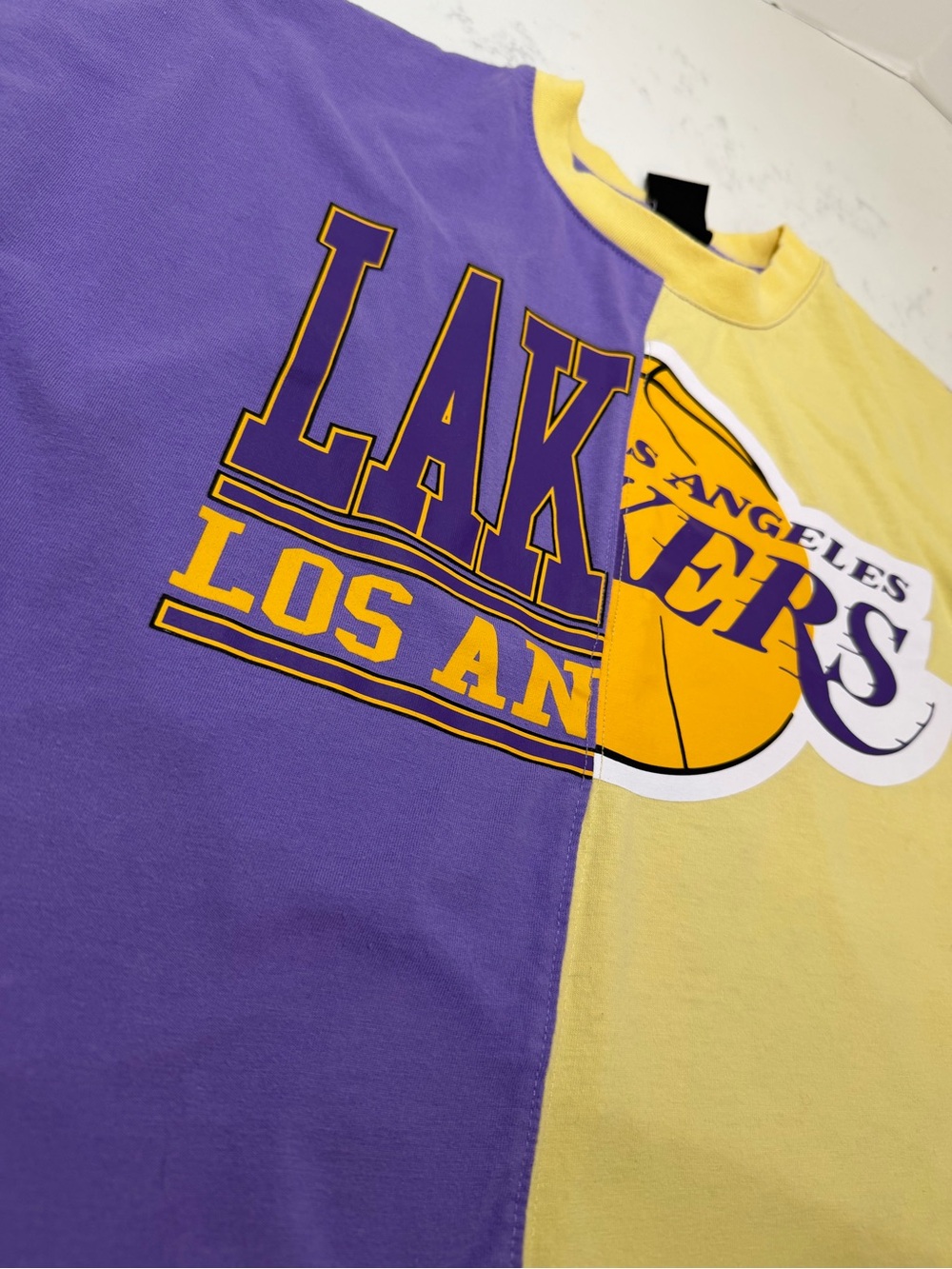 Los Angeles Lakers Split Purple & Yellow Crop Tee - Picture 8 of 8